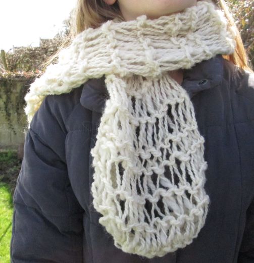 Drop stitch scarf